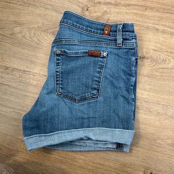 7 for All Mankind roll-hem denim shorts size 30 - Picture 2 of 7